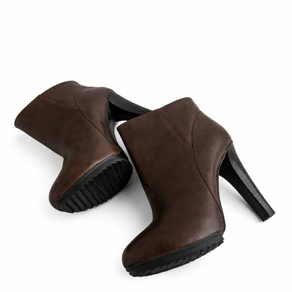 Boots - Picture 3 of 5